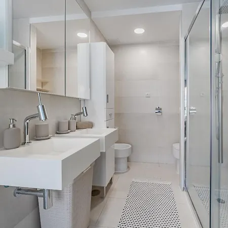 Appartement Exclusive Penthouse - 85m Pool - Private Garage - 3 Terraces *