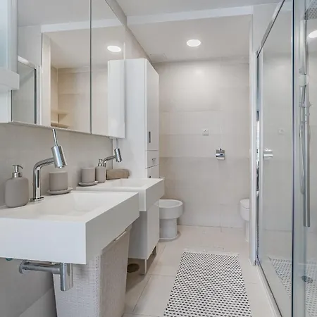 Lägenhet Exclusive Penthouse - 85m Pool - Private Garage - 3 Terraces *